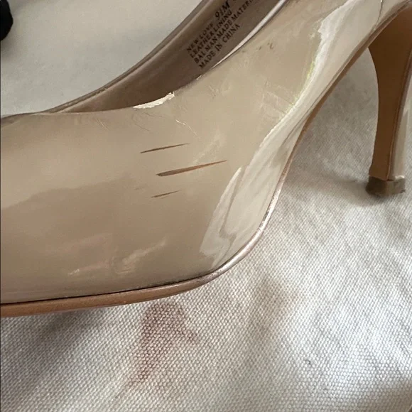 Chinese Laundry Beige Patent Heels - Picture 2 of 4